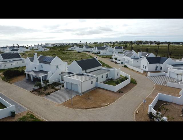 3 BEDROOM HOUSE FOR SALE IN LAMPIESBAAI